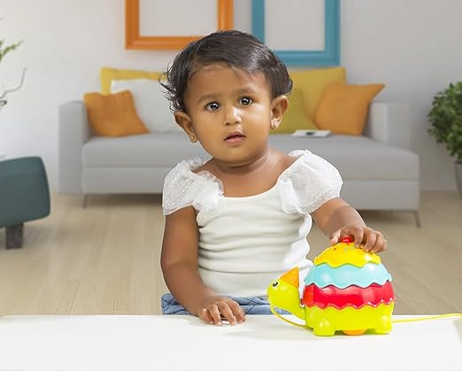 Funskool Giggles Tartaruga Gelato: Ziehspielzeug mit Quetsch- und Sprühfunktion, fördert die motorischen Fähigkeiten, geeignet für Kinder ab 18 Monaten, bunt und ideal für die Kleinen.