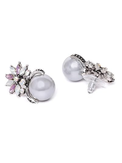 YouBella Kristall versilberter Ohrstecker | Modischer und schöner glänzender Ohrstecker für Damen und Mädchen | Farbe: Silber | Künstlicher Schmuck | Perfekt für besondere Anlässe | Zum Verschenken und zur Hochzeit
