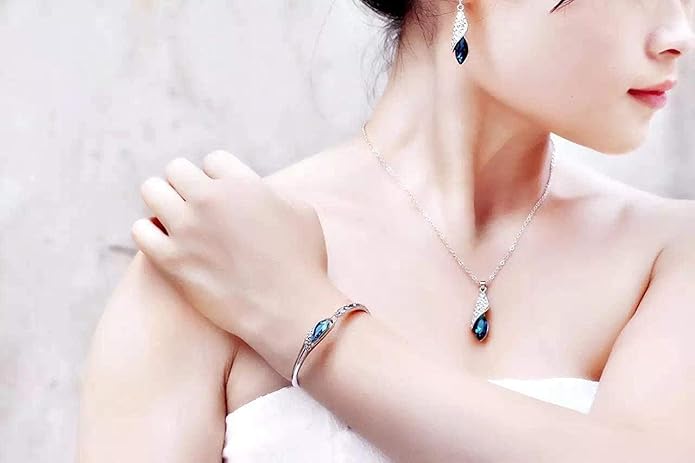 YouBella Valentinstag Geschenke für Freundin/Ehefrau Crystal Stylish Halskette Schmuck-Set mit Ohrringen und Armband für Mädchen und Frauen