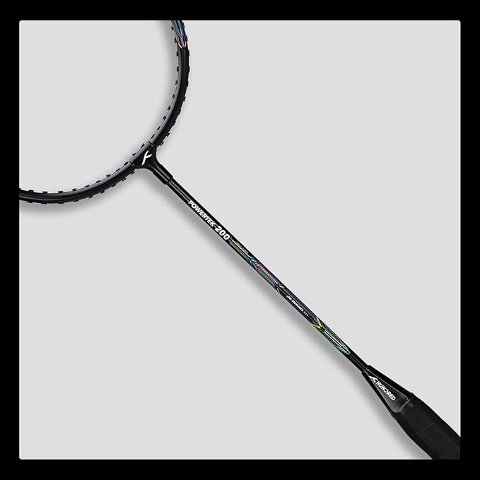 HUNDRED Powertek 200 Badmintonschläger mit Kopfabdeckung (Größe: Standard, Griffgröße:G5) | Besaitet | Material: Aluminium | Für fortgeschrittene Spieler | Gewicht: 95 Gramm | Maximale Saitenspannung - 18-20lbs