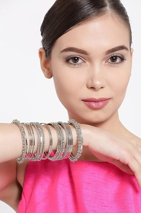 YouBella Traditionelles Armreifen-Set im Antik-Look | Versilbert | Material: Messing | Größe: 2,4 | Modischer Kunstschmuck | Für Frauen und Mädchen | Langanhaltendes Finish | Geeignet für alle Gelegenheiten