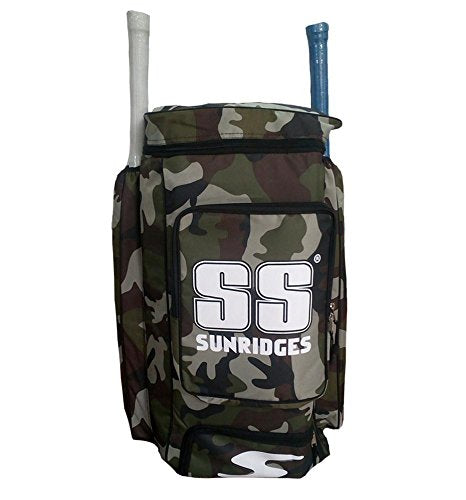 SS Camo Duffle Cricket Kit Bag | Leichtes Gewicht mit attraktivem Design | Wetterbeständig | Geräumiger Stauraum | Komfort | Stilvoll und sportlich | Schulterriemen | Spezieller Schlägerhalter