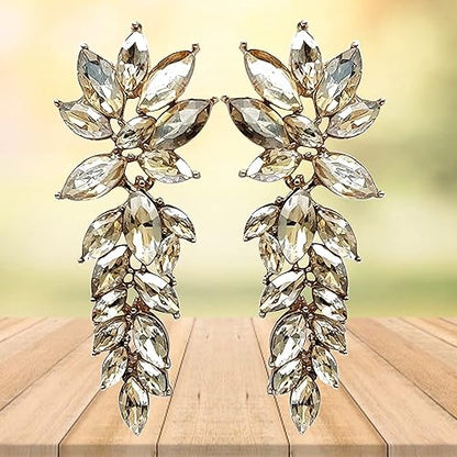 YouBella Jewellery Ohrringe für Frauen Kristallohrringe für Mädchen und Frauen (Weinrot)