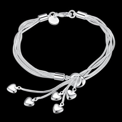 YouBella Silver Plated Charm Armband | Silber | Material: Messing | Modischer Modeschmuck | Für Frauen & Mädchen | Langlebige Ausführung | Geeignet für alle Anlässe