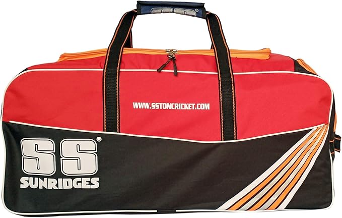 SS Blast Cricket Kit Bag | Farbe: Rot & Schwarz | Größe: Large | Für Männer & Jungen | Material: Polyester | 1 Hauptfach | 1 Schlägertasche auf der Rückseite | 1 zusätzlicher Tragegriff an der Seite